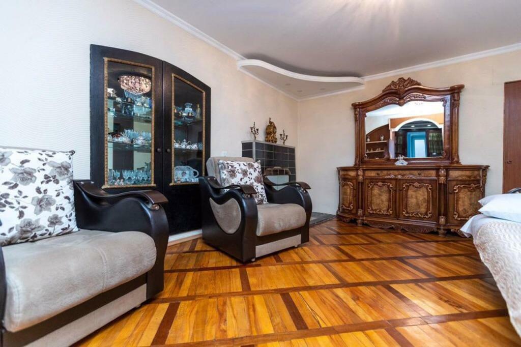 Комфортный Отдых В Сололаки Tbilisi Exteriör bild